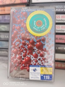 The Cranberries Wake Up And Smell The Coffee FACTORY SEALED CASSETTE *bonus trac - Picture 1 of 7