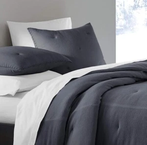 ED Ellen DeGeneres Sonoma Deep Blue Quilt, Twin Deep Blue Twin NWT $129.99 - Picture 1 of 1