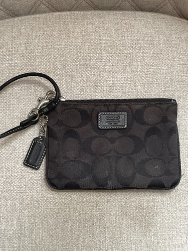 PORTAFOGLIO COACH CLASSIC NERO SU NERO FIRMATO PICCOLO CON CERNIERA