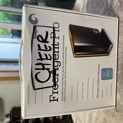 Seagate FreeAgent 750GB USB 2.0 / eSATA 3.5" External Hard Drive - Image 1 of 4