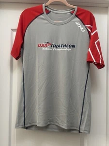 2XU Human Performance USA Triathlon National Championship Men’s DriWeave Shirt - Picture 1 of 2