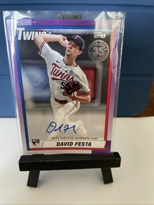 David Festa 2025 Topps Serie 2 Autógrafo 90B2-DF Minnesota Twins - Imagen 1 de 2