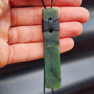 NZ Greenstone Pounamu Toki Pendant Necklace (N270) - Picture 1 of 4