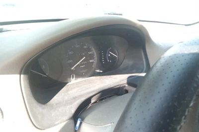 Civic 2000 OE velocímetro calibre clúster 141 k millas Honda Foto 1 de 4