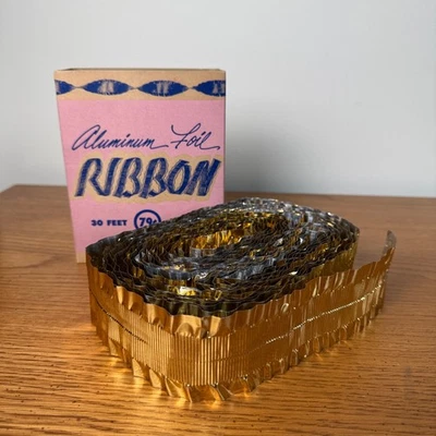 Cinta de papel de aluminio vintage dorada 30 pies ignífuga decoración navideña Foto 1 de 4