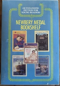 Versiegelt Newbery Medaille Bücherregal 5 Bücher Taschenbücher herausragende Fiktion in Box NEU - Bild 1 von 4