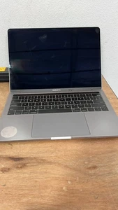 MacBook Pro i5 1,4GHz 13,3 Zoll (2019) 8GB RAM 256GB Space Grau (Beschreibung lesen) - Bild 1 von 3