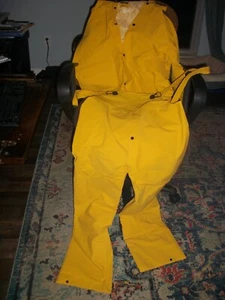 Rainmaster full suit and size 3 Faded Glory boots - Picture 1 of 6