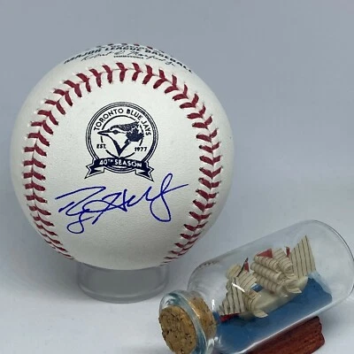 Roy Halladay signed Blue Jays Logo Baseball JSA LOA AUTO GRADE 9 Rare HOF A2049 - Image 1 of 4