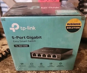 TP-LINK TL-SG105 5-Port Desktop Switch - Picture 1 of 2