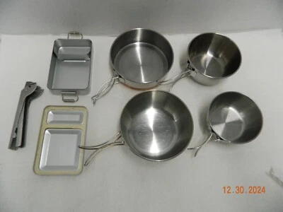 LOT CAMPING PANS HOLDERS COLEMAN PEAK 1 COPPER BOTTOM - Image 1 of 4