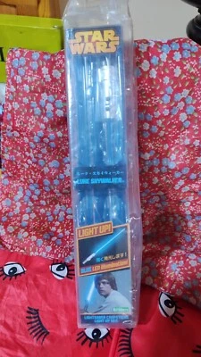 Pauzinhos de sabre de luz Luke Skywalker Star Wars acendem - Imagem 1 de 3