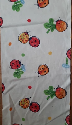 Stoffrest Patchworkstoff Baumwolle PATCH  MAIKÄFER , KLEEBLATT , 1,50 M x 30 cm - Bild 1 von 4