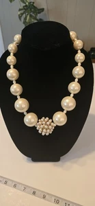 Beaded Pearlish Big Chunky Necklace Costume Jewelry Bridal - Picture 1 of 6