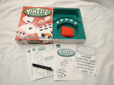 Vintage Yahtzee Original Dice Game MB Games 2001 (8+) Complete V.Good Condition - Image 1 of 4