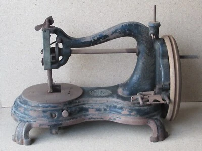 Machine à coudre , Jones Sewing Machine Company, England , fin XIXème siècle - image 1 of 4