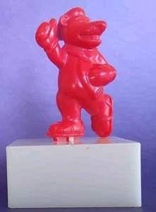 Don't Break the Ice Game 1999 Red Replacement Polar Bear Piece ~ Great Condition - Picture 1 of 2