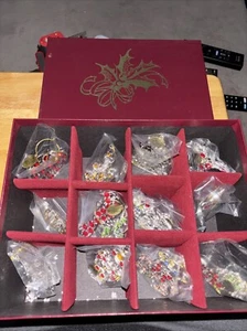 Collezione di 12 Cristalli Abbaglianti Danbury Mint Ornamenti Natalizi con Scatola - Foto 1 di 13