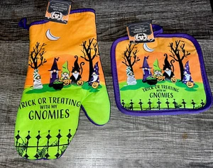 Halloween Gnomes Kitchen Pot Holders and Oven Mitts New Greenbrier Intl Textiles - Picture 1 of 6