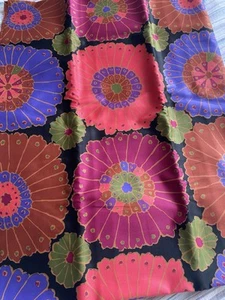 100% Cotton Fabric - Large Floral Cotton 1m x 2.5m - Picture 1 of 5