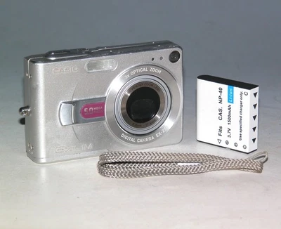 Casio EXILIM EX-Z50 5.0MP Digital Camera - Silver #1360 - Image 1 of 4