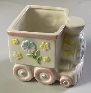 Mini Train Engine Ceramic Baby Planter Gift Figure - Picture 1 of 6