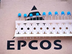 10 pezzi B59985C0120A070 Epcos PTC termistore 45 mA/1A 30 V 25% 4R6 radiale - Foto 1 di 3