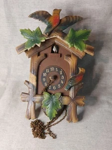 Vintage German Black Forest Wooden Cuckoo Clock - Broken - Picture 1 of 10