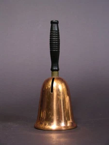 70er Jahre Coppercraft Guild Schulglocke Stillbank mit Holzgriff, 8 1/2" - Bild 1 von 4