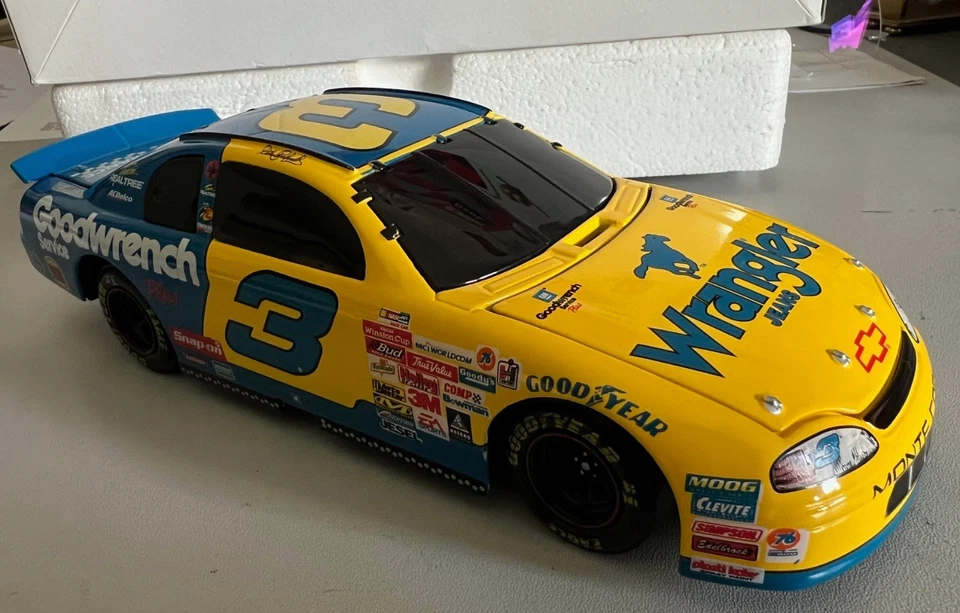NASCAR Dale Earnhardt #3 GM Wrangler Monte Carlo 1999 limited 1 of 10.020 - Bild 1 von 4