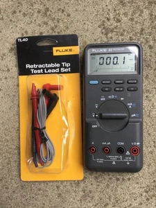 Multimetro Fluke 83 III con cavi di prova - Foto 1 di 5