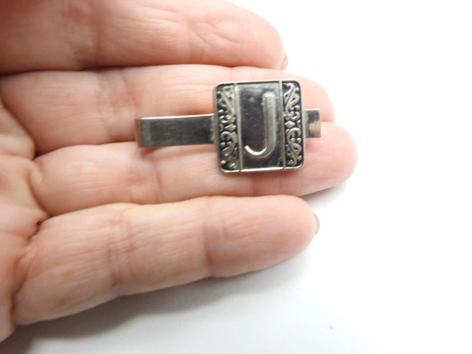 Clipe de barra de gravata Swank preto esmalte tom prata metal inicial J masculino vintage - Imagem 1 de 4