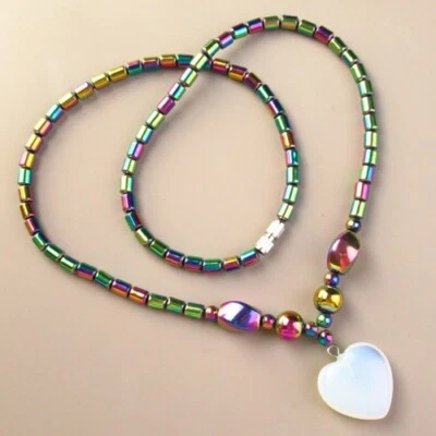 Colgante Corazón Ópalo Lechoso Arco Iris Hematita Cuentas Collar Bolsa de Regalo Gratis Foto 1 de 4