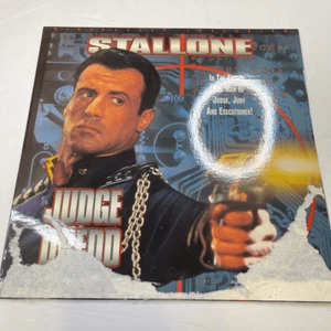 Judge Dredd Laserdisc Widescreen Sylvester Stallone Physical Media SciFi - Picture 1 of 5
