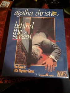 AGATHA CHRISTIE Behind the Screen VHS Mystery Game 1986 Spinnaker Sleuth New - Foto 1 di 1