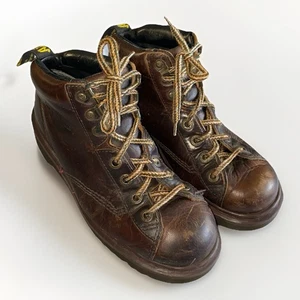 Dr. Martens England Saxon Schnürstiefel 8287 braun Größe 7 Herren 8,5 Damen " - Bild 1 von 10