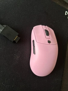 VAXEE XE WIRELESS GAMING MOUSE PINK OPTICAL - Picture 1 of 3