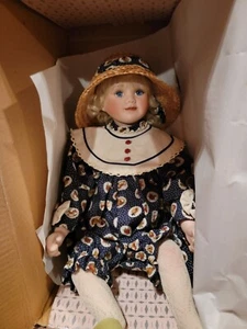 Diamond Dolls Collection 'SUGAR' porcelain doll (40A) - Picture 1 of 10