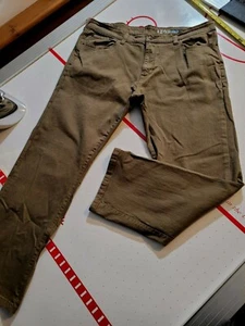 ๐ข IZOD Relaxed Fit Stretch Denim Jeans 40X32 Worlds Ugliest Color PANTONE 448C - Picture 1 of 9