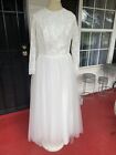 Long Sleeve Vintage Wedding Dress Beautiful Lace And Tuile Bottom With Train