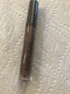 NYX Slip Tease Full Color Lip Oil STL010 BEYOND BASIC Factory Brown Shade *NEw* - Picture 1 of 2