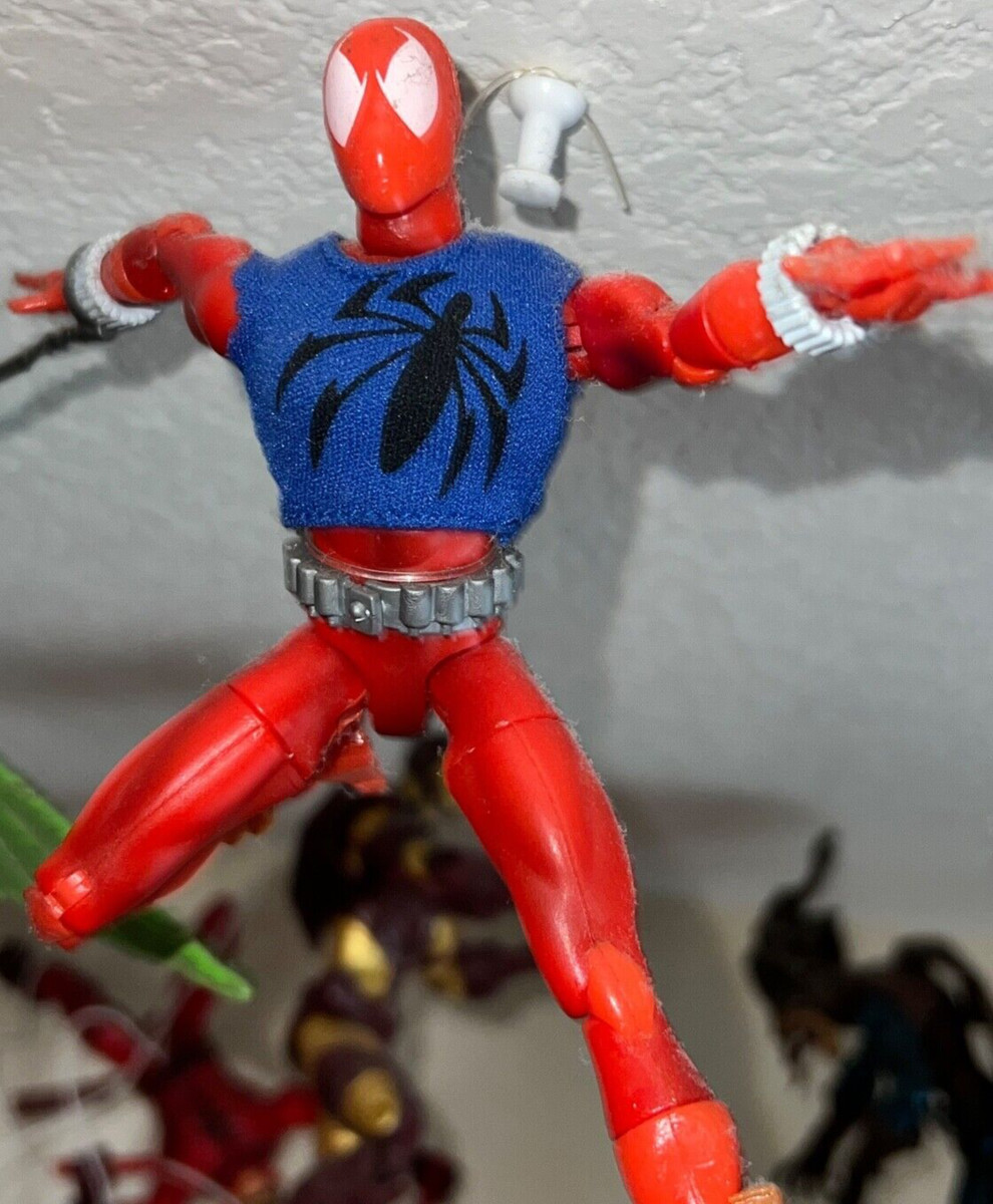 未開封 TOYBIZ SCARLET SPIDER 6 inch Marvel Retro 6-inch Collection Scarlet Spider, Figures