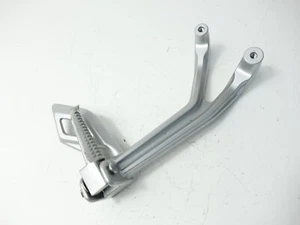 Reposapiés derecho Yamaha YZF R 125 RE40 reposapiés foot peg right sozius - Imagen 1 de 5