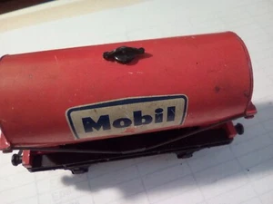hornby mobil red tanker ic - Picture 1 of 4