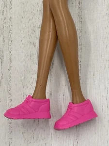 Barbie Muñeca Zapatos Rosa Pies Arqueados Tenis Atléticos Mattel - Imagen 1 de 11