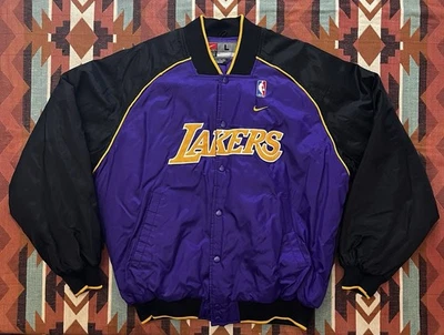 Chaqueta de bombardero satinada vintage NBA Nike Los Angeles Lakers talla grande hecha en Corea Foto 1 de 4