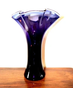 Jarrón grande de vidrio soplado a mano acanalado violeta azul - Imagen 1 de 5