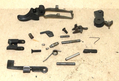 WALTHER P22 TRIGGER, TRIGGER BAR, EJECTOR, PIN, SPRING, HAMMER, SLIDE CATC .22LR - Image 1 of 4