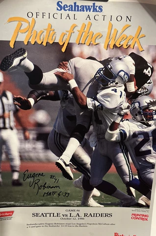 VTG Seahawks Pietros Pizza 11x14 Poster Eugene Robinson w/repro sig 10/12/86 Cover