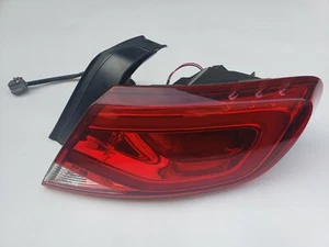 2015-2017 Chrysler 200 Tail Light Taillight Lamp Passenger Right Side LED OEM - Bild 1 von 10